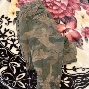 Army Ultra High-Rise Jogger (Hollister)